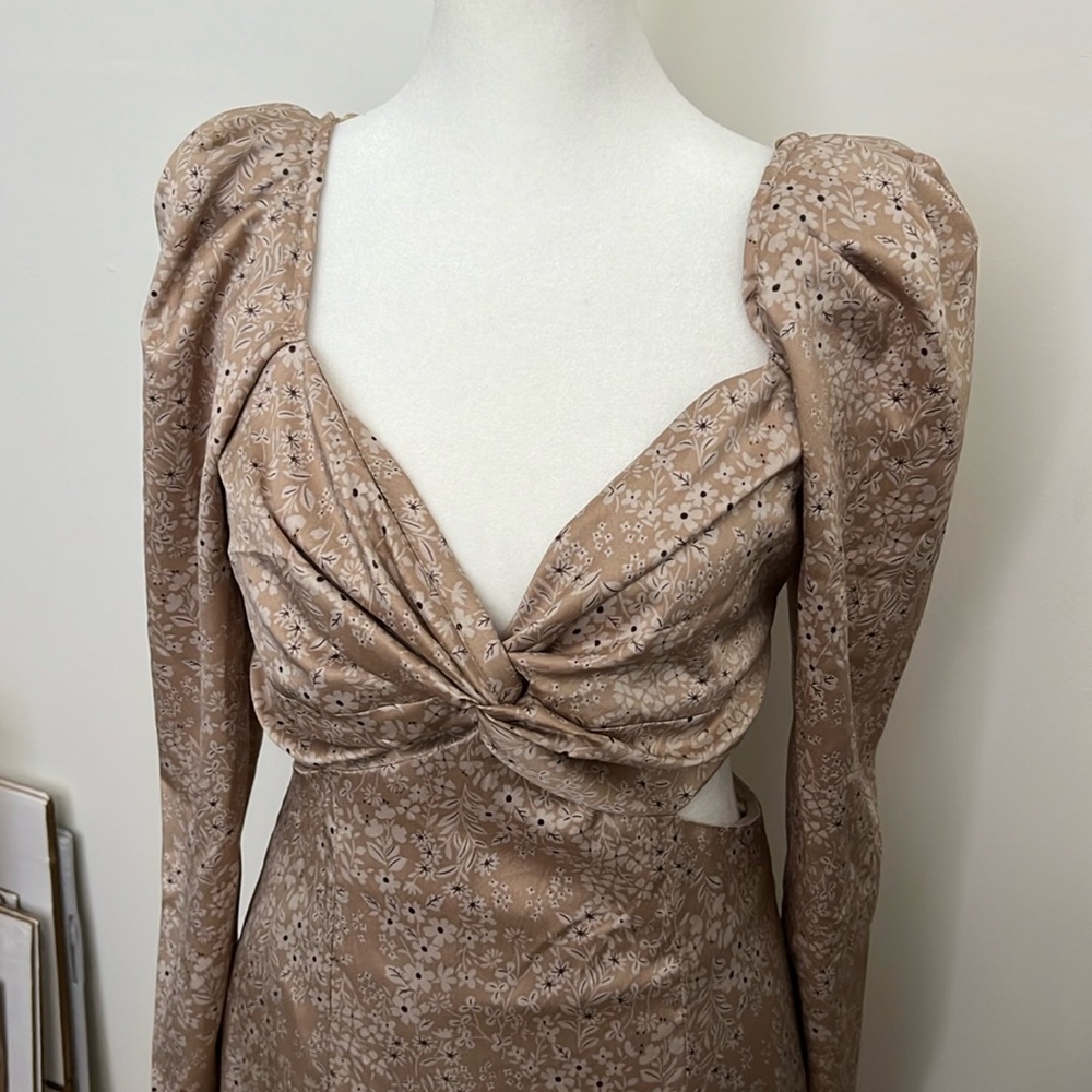 NWT Astr the Label Beige Taupe Midi dress size Small